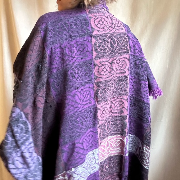 Vintage Irish Wool Blend Cape - Picture 7 of 10